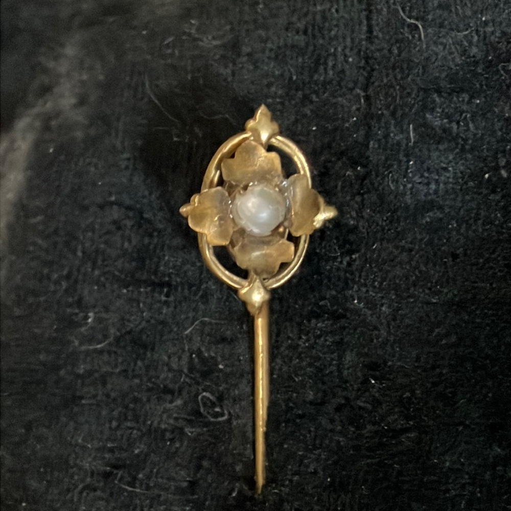 Antique Golden Flower Stick / Tie Pin with Faux Pearl